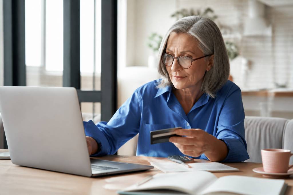 0 balance transfer credit card offers: what older borrowers should know